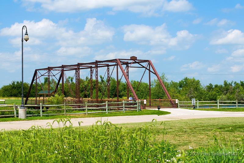 20080716_161655 D300 P 4200x2800.jpg - Great Platte River Road Archway, Kearney, NE. Bridge near archway